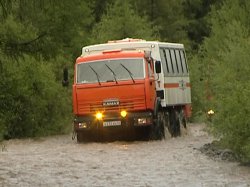 СПАСАТЕЛИ ОБЕСПЕЧИВАЮТ БЕЗОПАСНОСТЬ НА РУЧЬЕ ХОЛОДНЫЙ