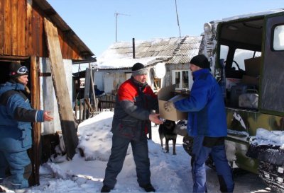 СПАСАТЕЛИ ДОСТАВИЛИ ПРОДОВОЛЬСТВИЕ В п.ОРОТУК