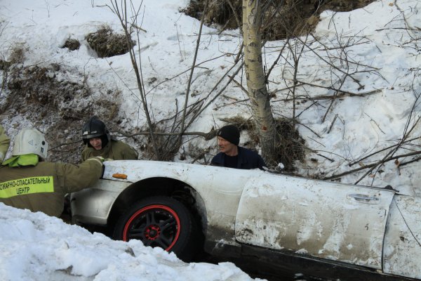 ПОЖАРНЫЕ ЛИКВИДИРОВАЛИ ПОСЛЕДСТВИЯ ДТП