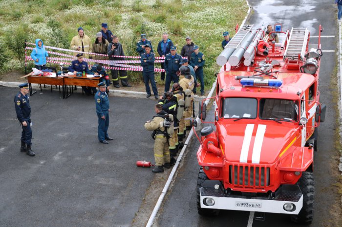 ЕЖЕГОДНЫЕ СОРЕВНОВАНИЯ НА «ЛУЧШЕЕ ЗВЕНО ГАЗОДЫМОЗАЩИТНОЙ СЛУЖБЫ».